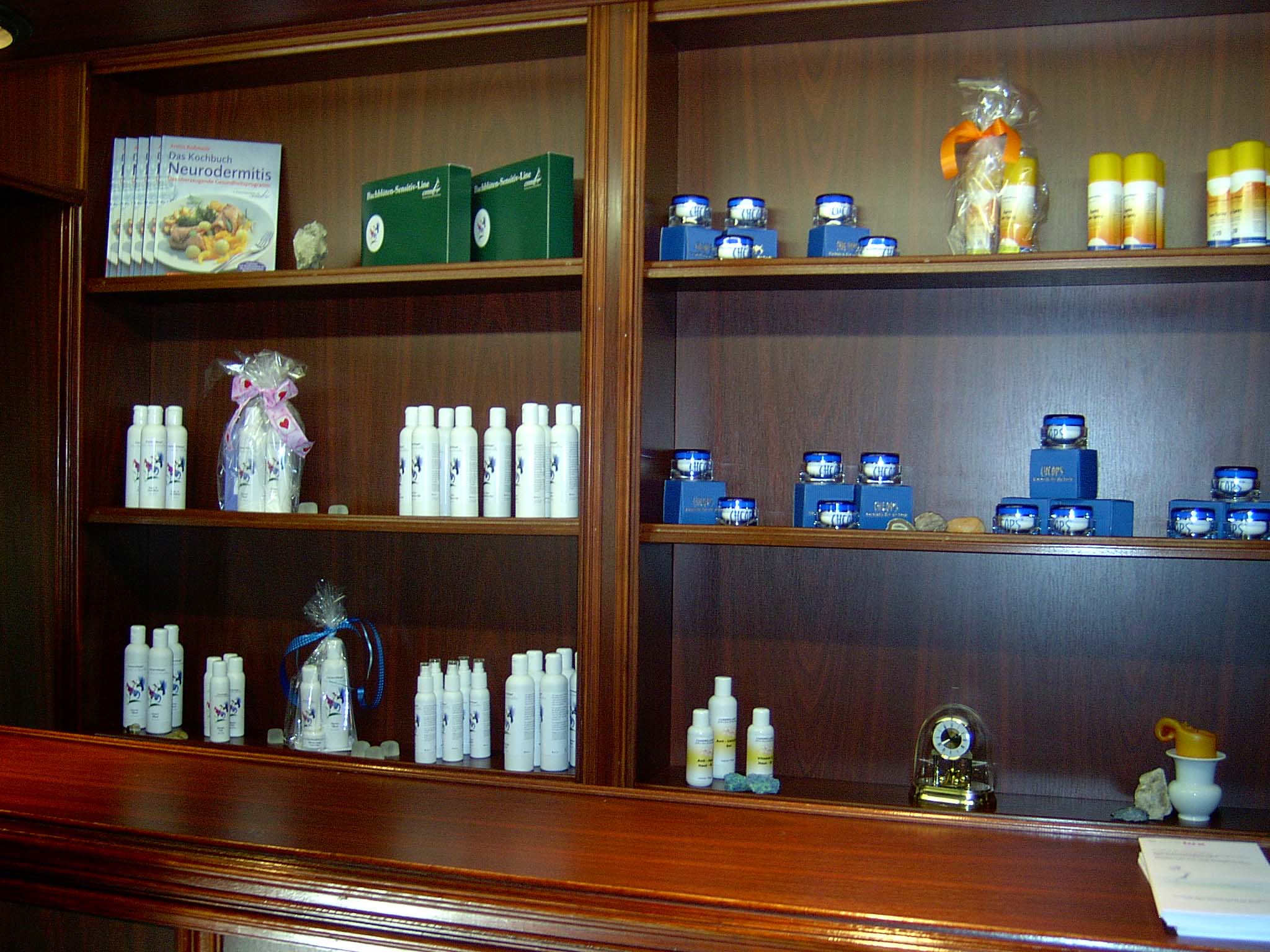 Verkaufsbereich 2006 – Theke und Sortiment